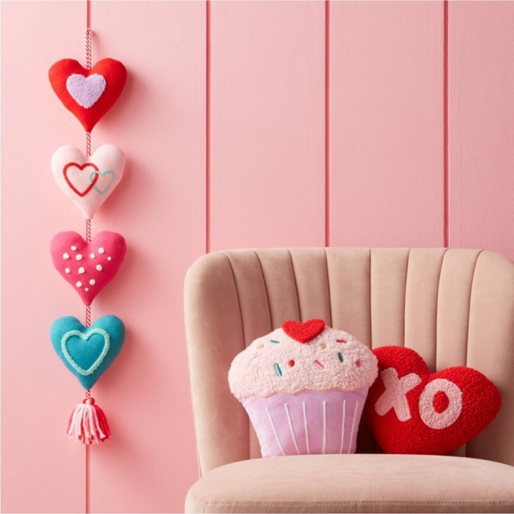 Small Cupcake Valentine's Day Pillow - Spritz Target 2025 - Picture 2 of 4